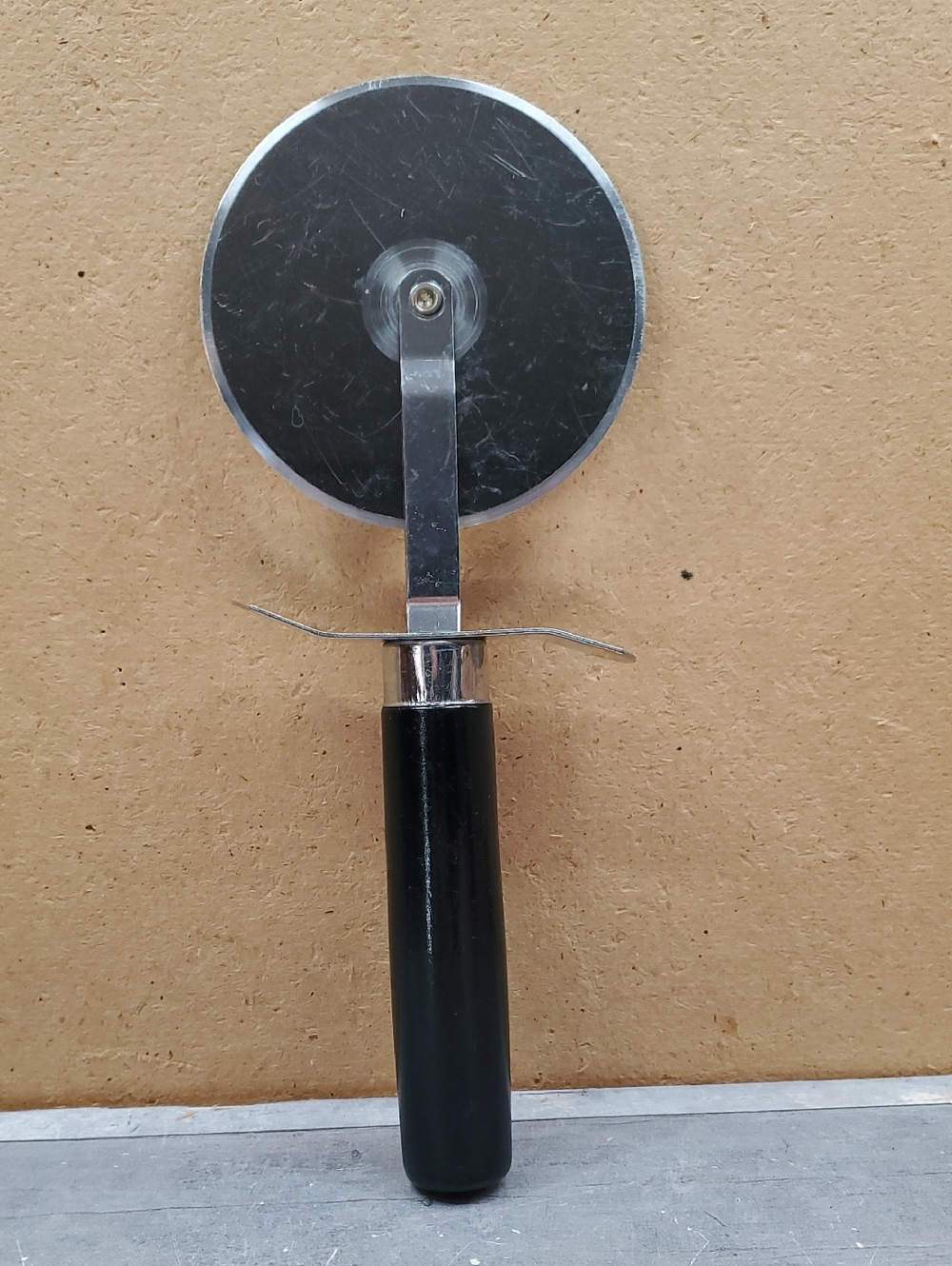 Retired Pamper Chef Pizza Cutter